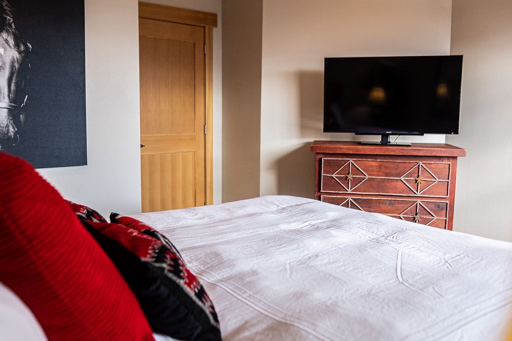 Guest Bedroom with King Bed