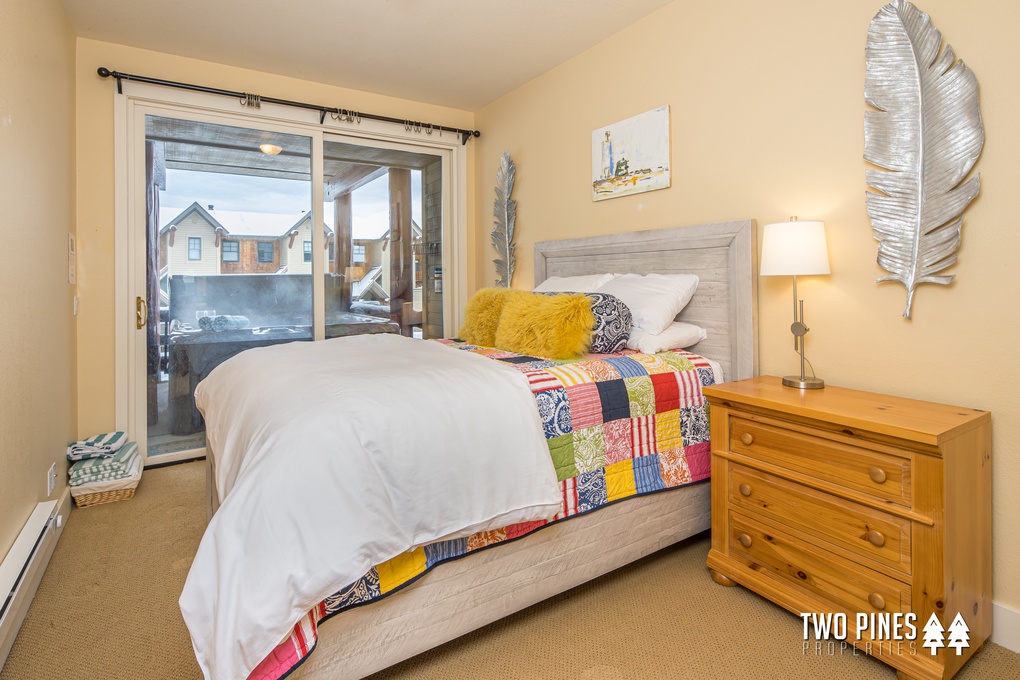 Guest Bedroom with Queen Bed, Flat Screen TV, Patio Hot Tub Access & Closet - Sleeps 2