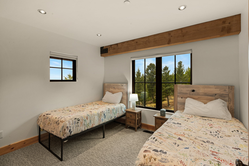 Guest Bedroom 7 with Twin Beds (In-Law Suite)