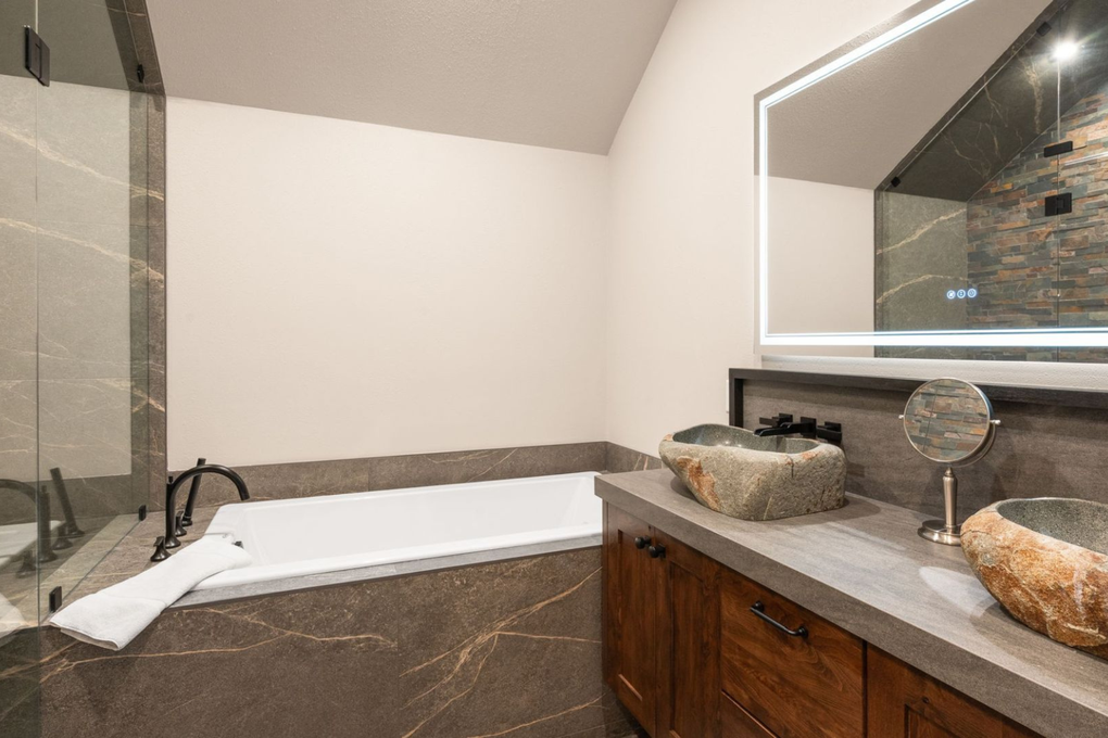 Primary Bedroom Bathroom