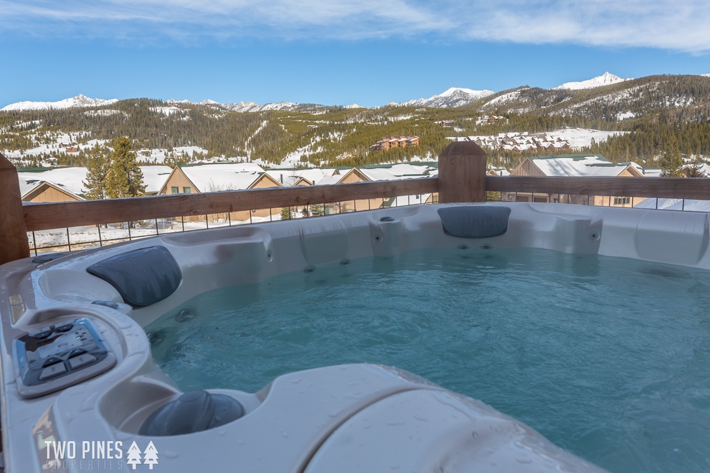 Private Hot Tub with Stunning Mountain Views