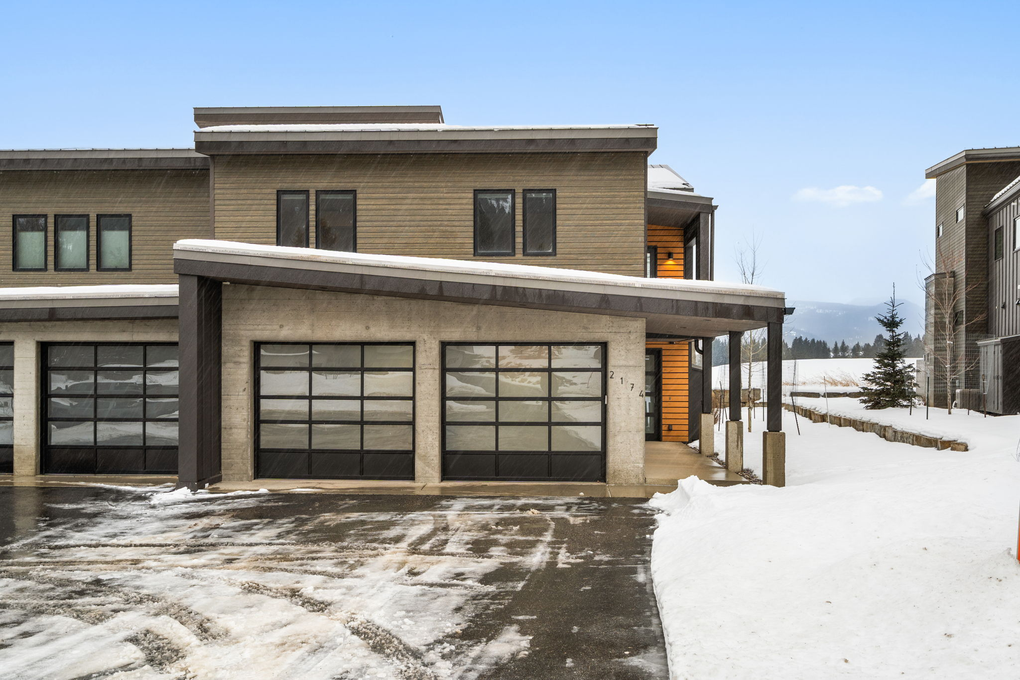 Front of Property (right unit)