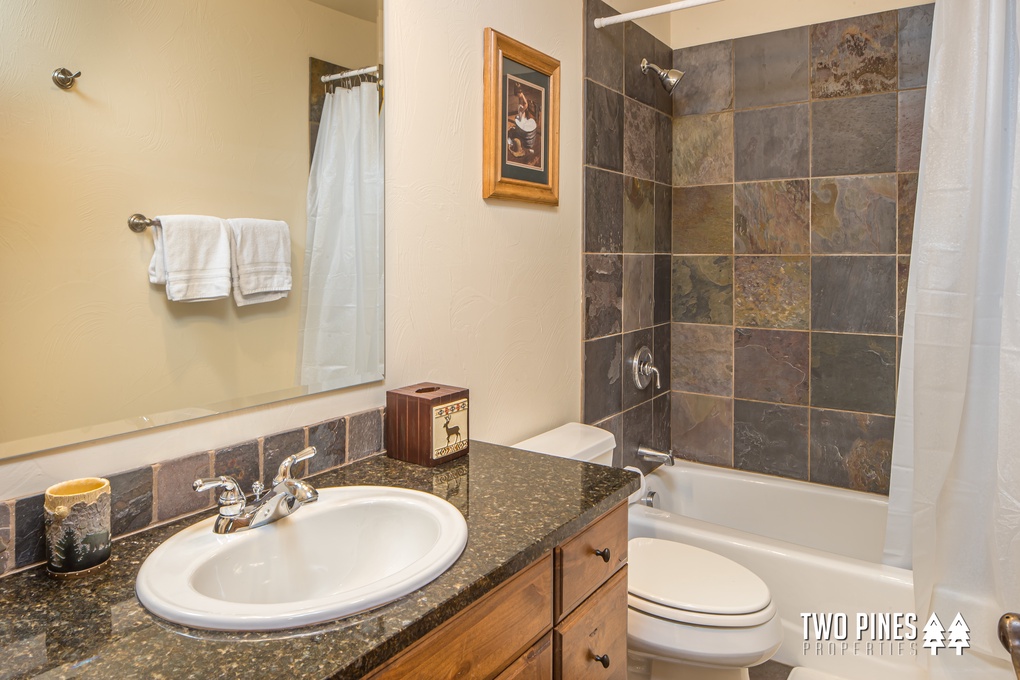 Primary En Suite Bathroom