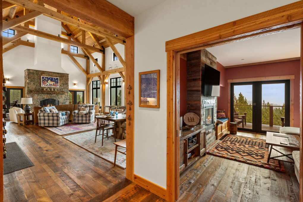 Cozy Den off Main Living Area