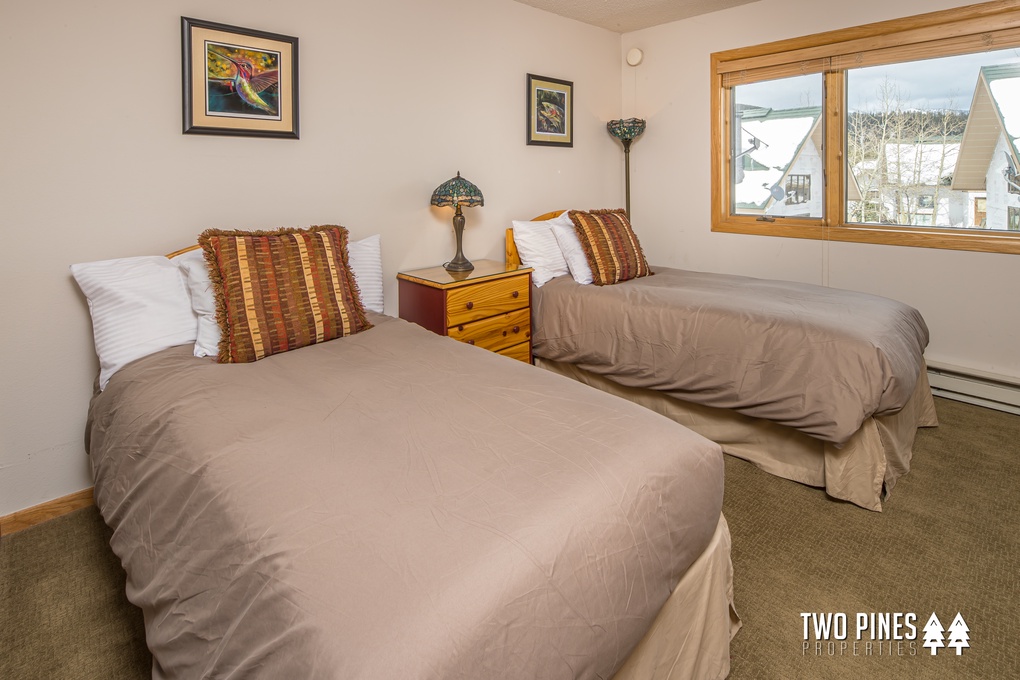 Guest bedroom with two twin beds