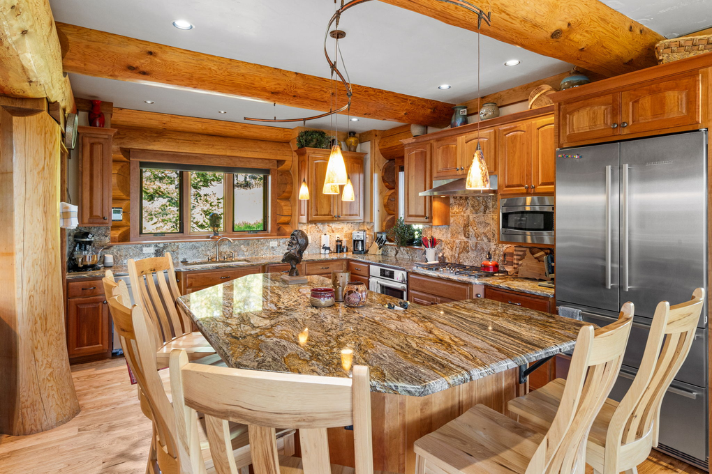 Large Modern Kitchen