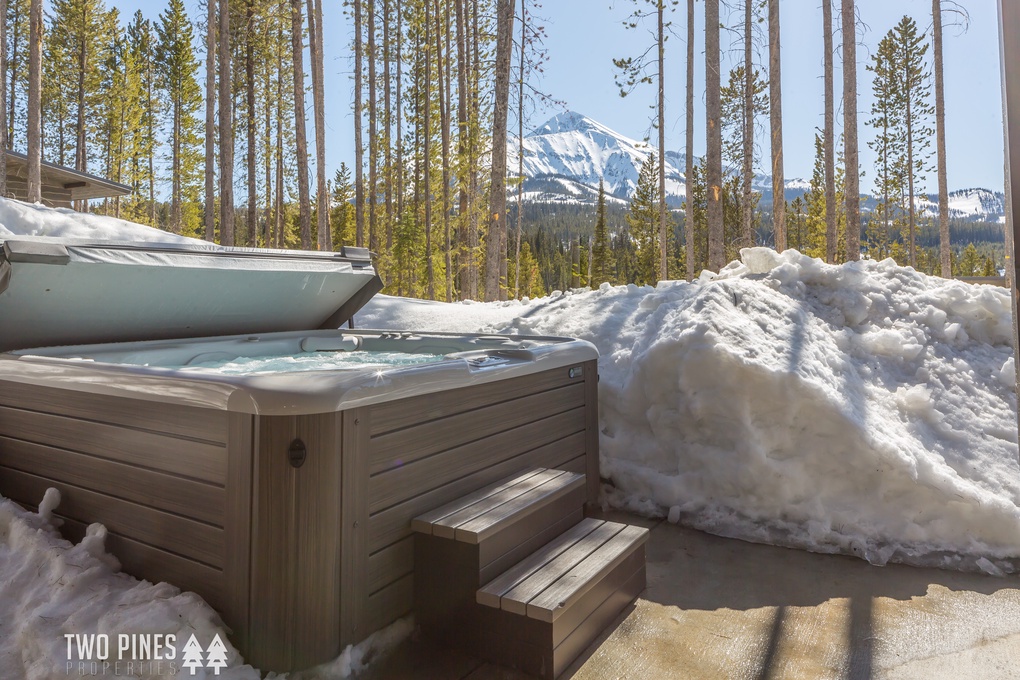 Private Outdoor Hot Tub