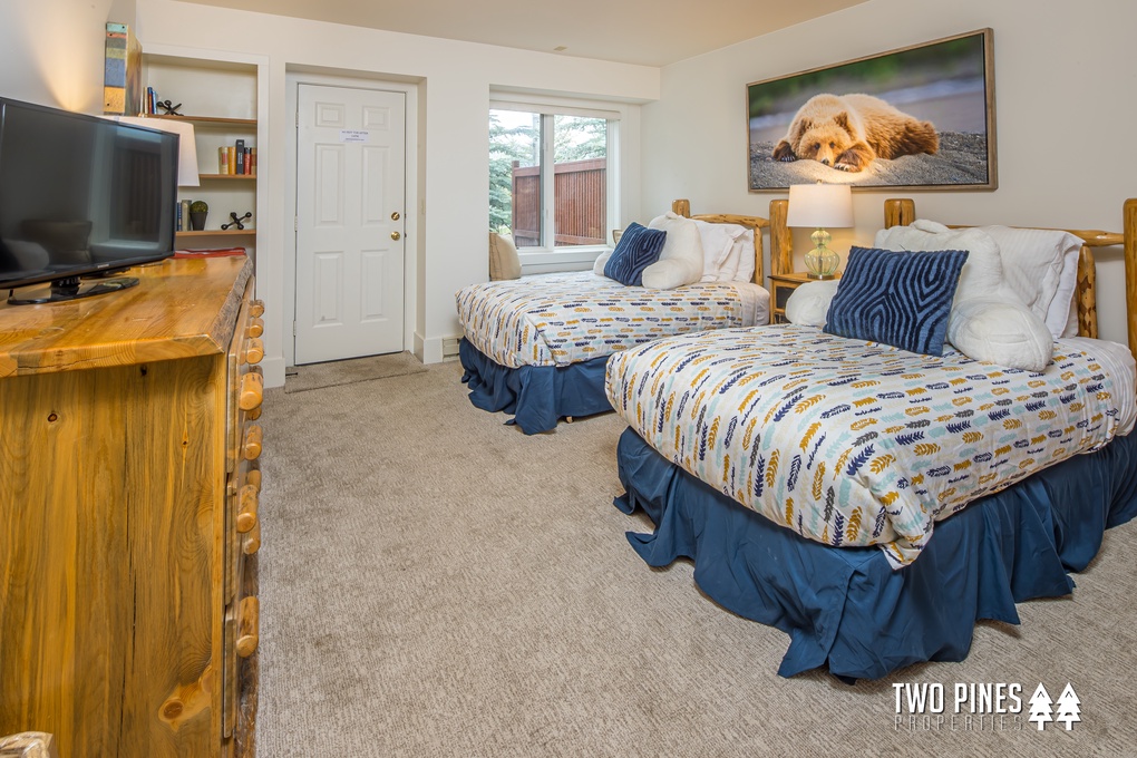 Guest Bedroom with Two Twins and Hot Tub Access