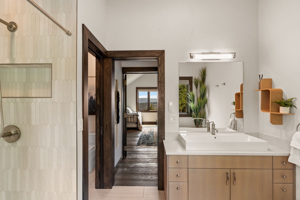 Jr. Primary Dedicated Bathroom