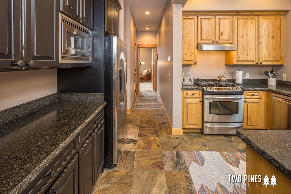 Spacious Open Design Style Kitchen