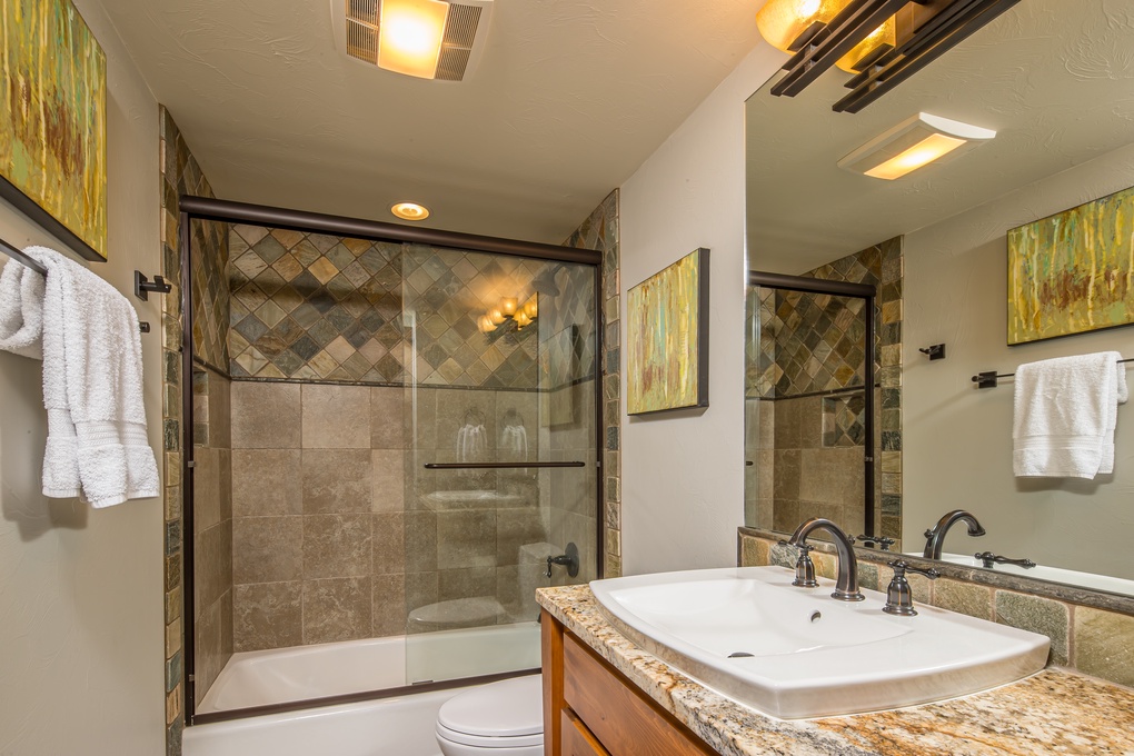 Shared Full Bath (main floor)