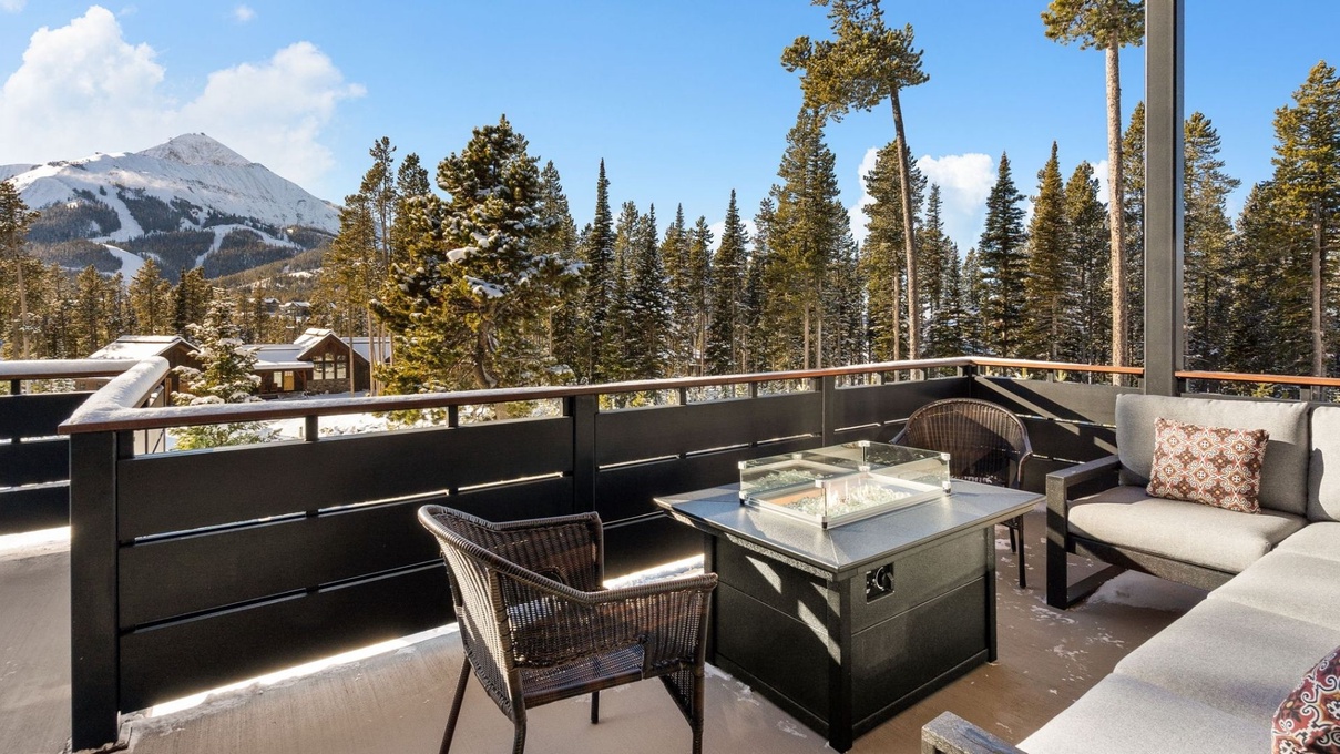 Deck In Front Of Kitchen