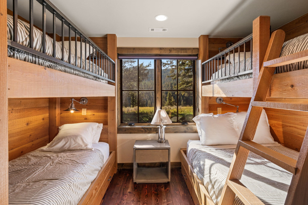 Bunk Room (twin/twin, twin/double)