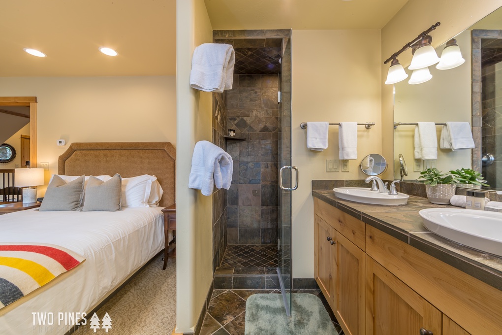 Main Level Primary En Suite Bathroom