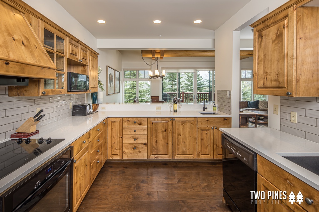 Fully Stocked Kitchen