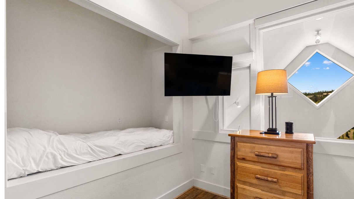 Twin Bed Nook