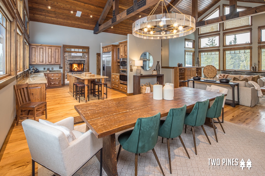 Spacious, Open Floor Plan,with Room to Entertain