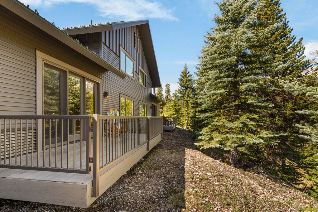 Rear Private Deck