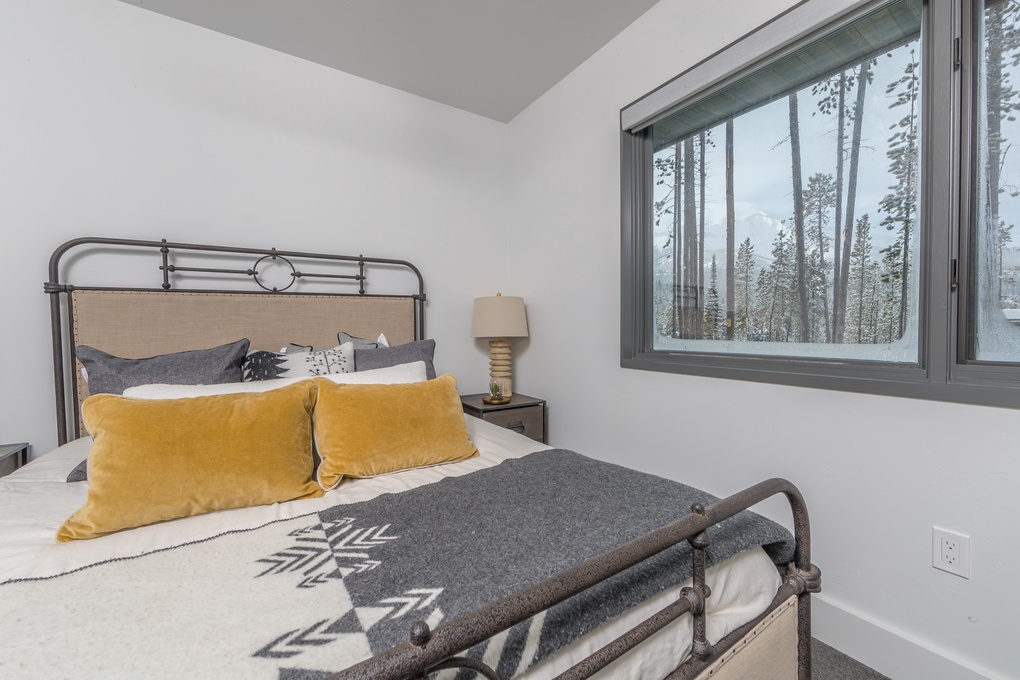 Guest Bedroom with Queen Bed