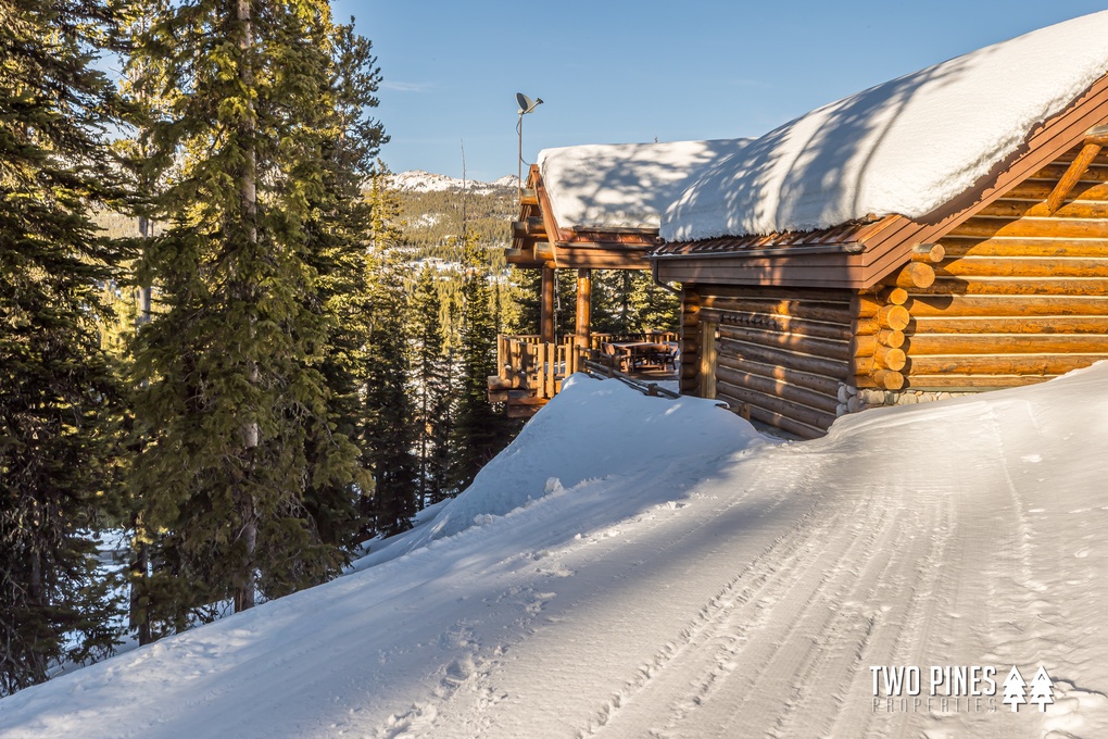 Ski-In/Ski-Out Access