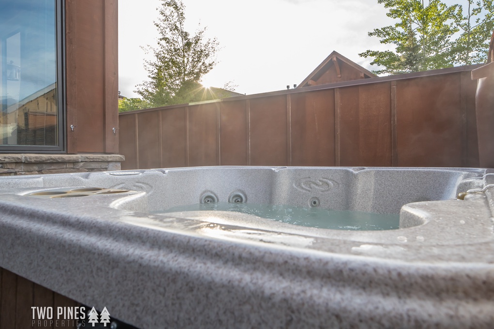 Private Outdoor Hot Tub