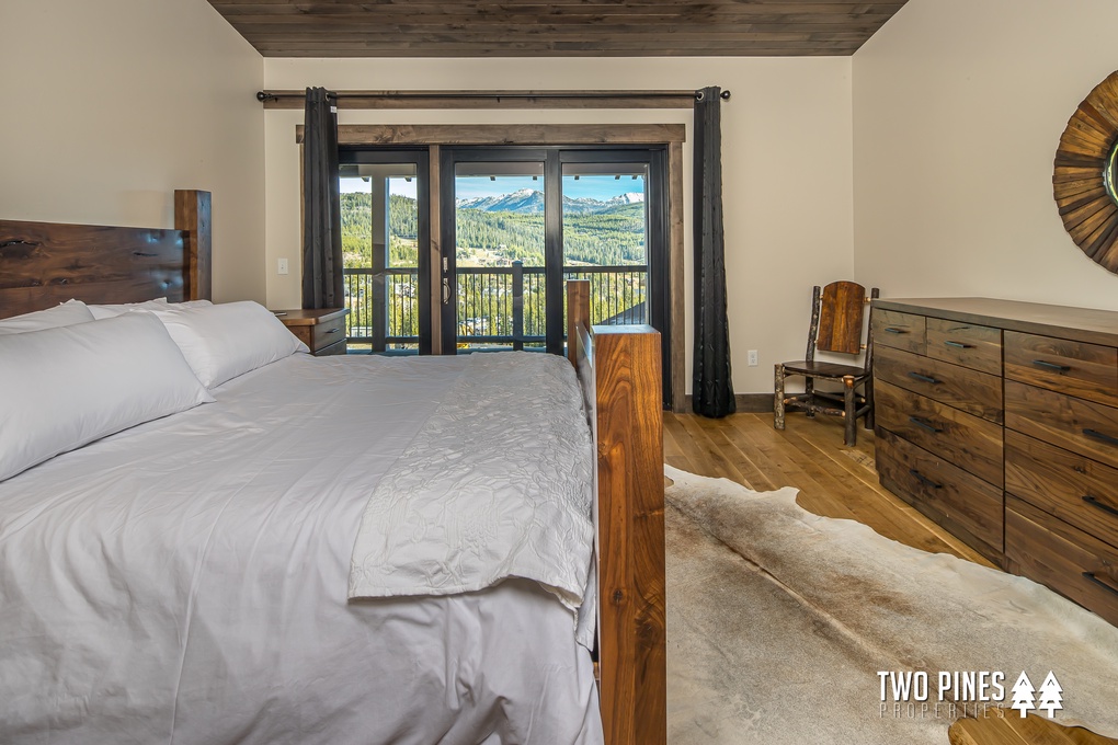 King Bedroom 2 with En Suite