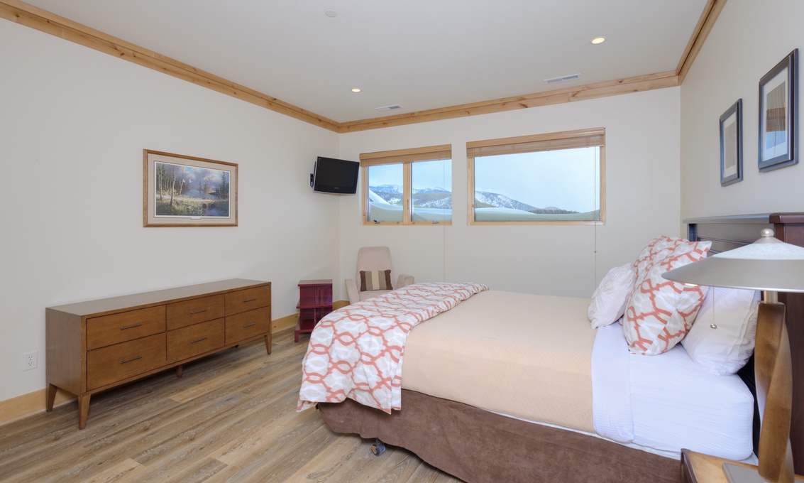 Guest Bedroom with Queen Bed