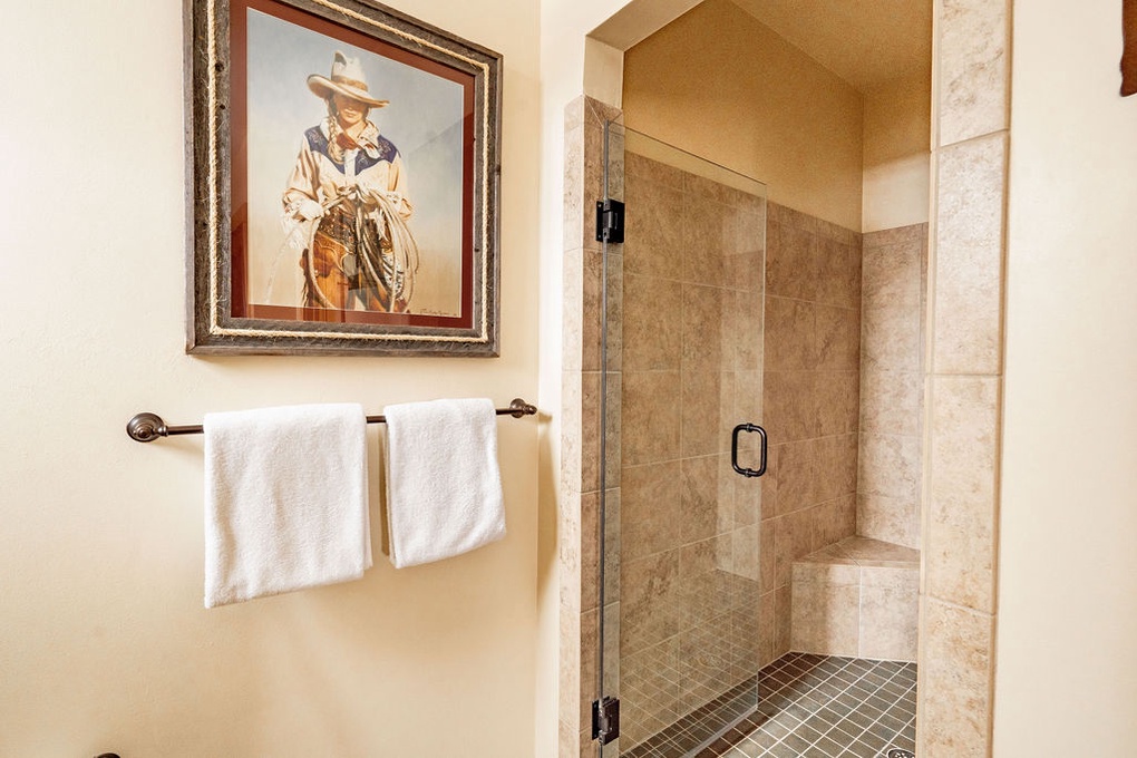 Primary En-Suite Bathroom