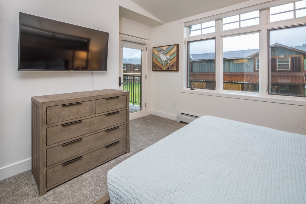 Guest Bedroom with Access to Balcony