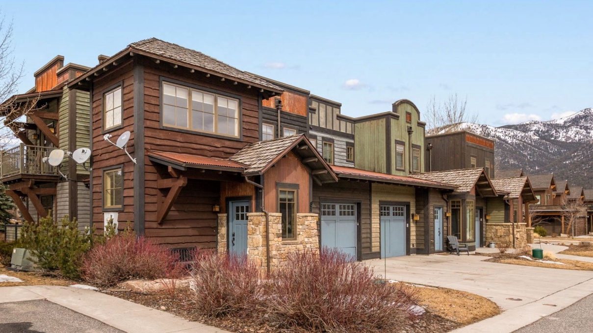 Exterior of 81 Pheasant Tail #1