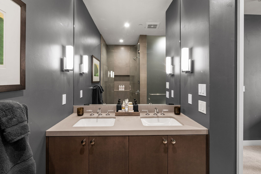 Guest Bedroom 2 En-Suite