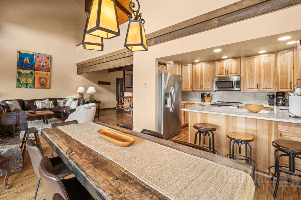 Newly Renovated Kitchen and Dining