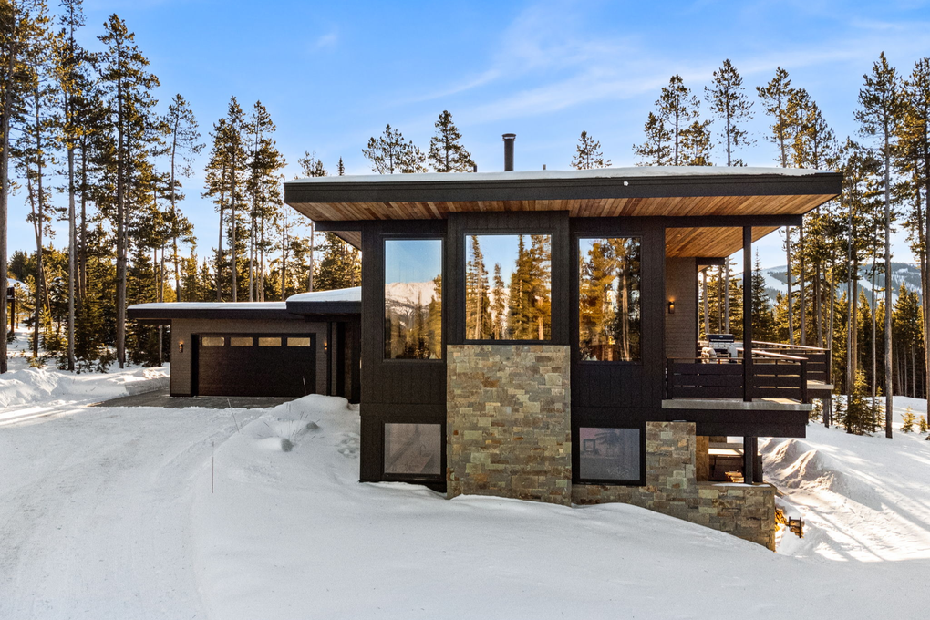 Front/Side of Eagleview