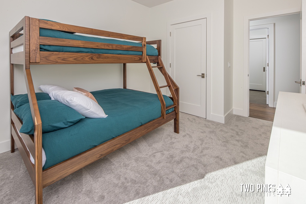2nd Bunkroom with Twin over Full Bed
