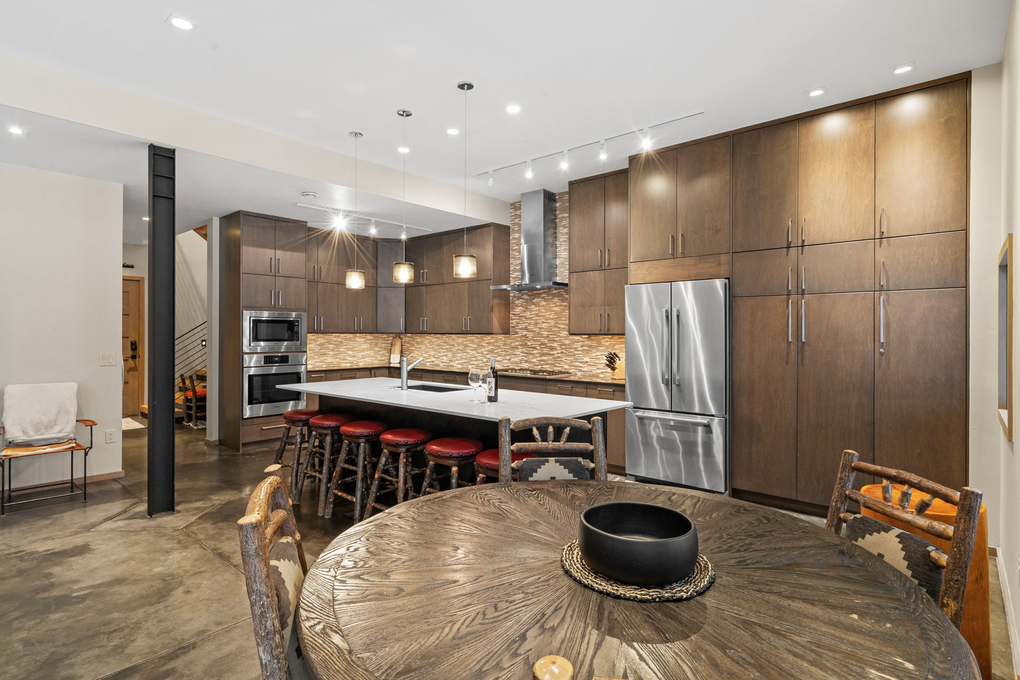 Open-Concept Modern Kitchen