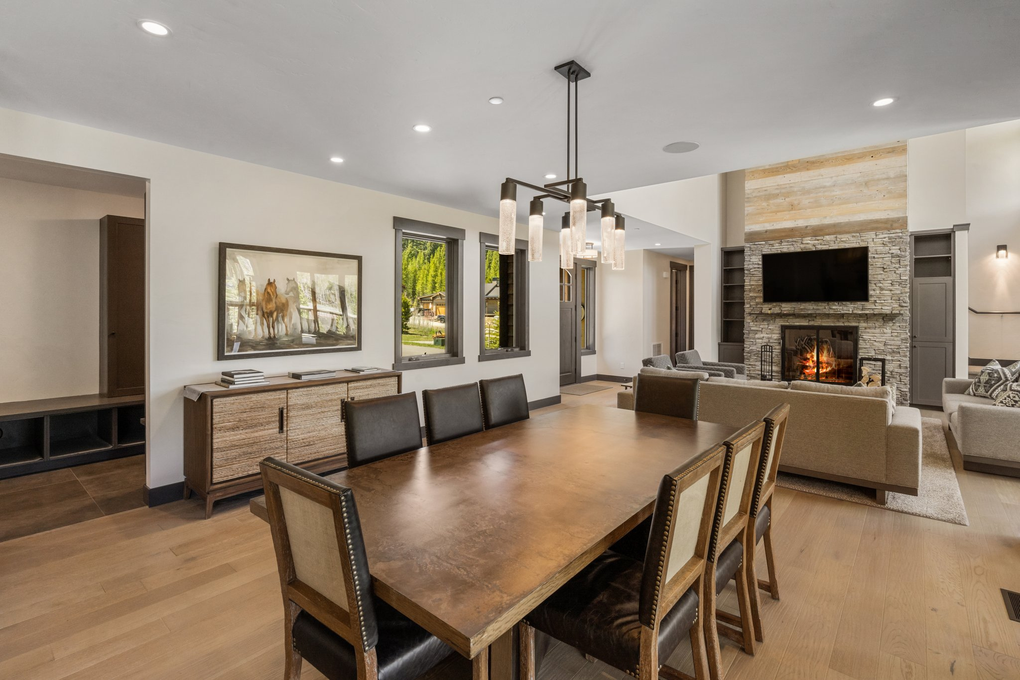 Dining Room (main floor)
