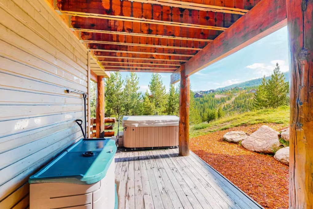 Deck with Hot Tub