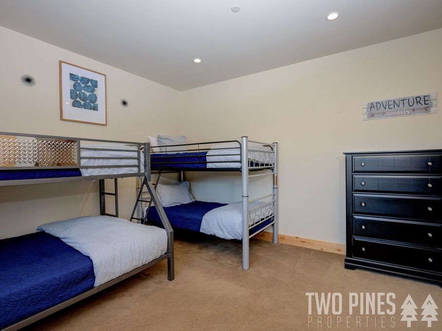 Bedroom with Twin over Full Bunks