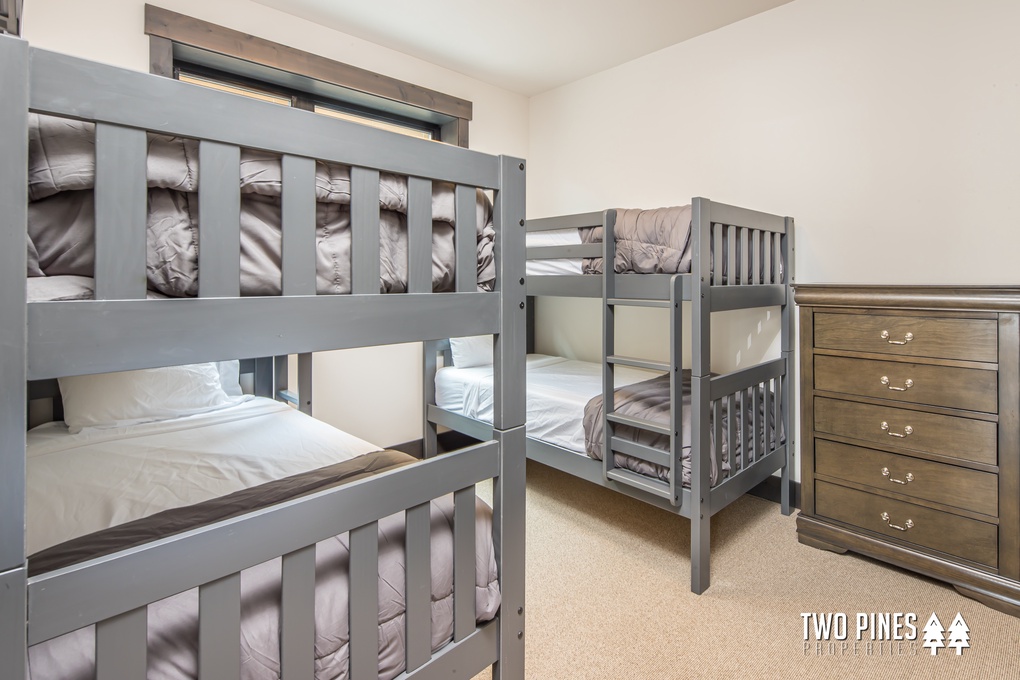 Bunk Room with Two Twin/Twin Bunk Beds