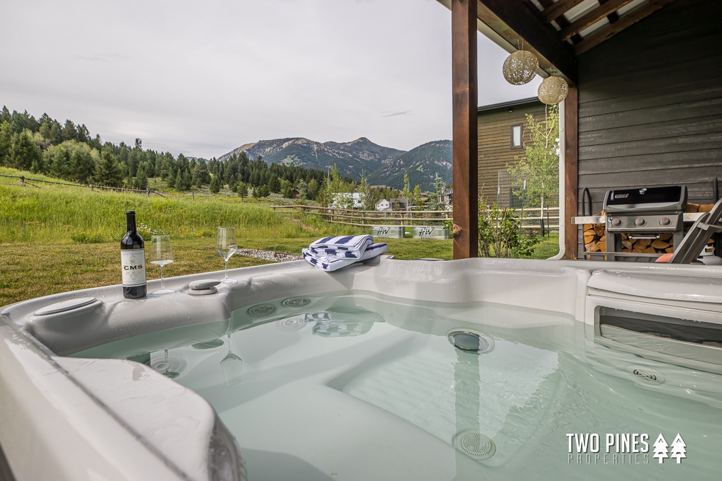 Hot Tub with Incredible Views