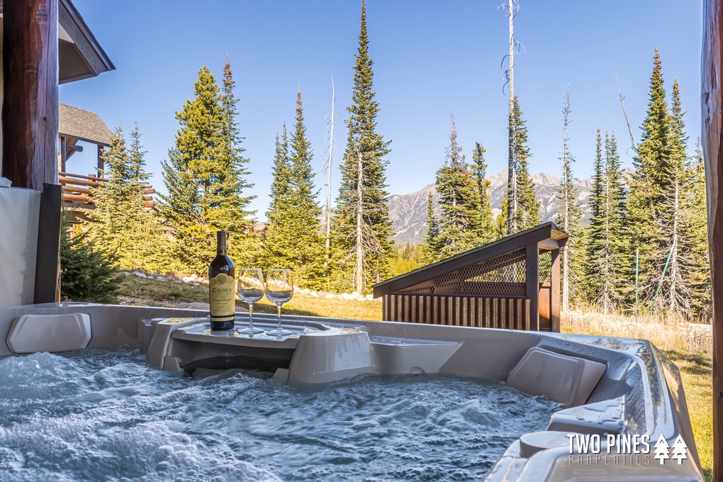 Enjoy Gorgeous Views from Your Private Hot Tub