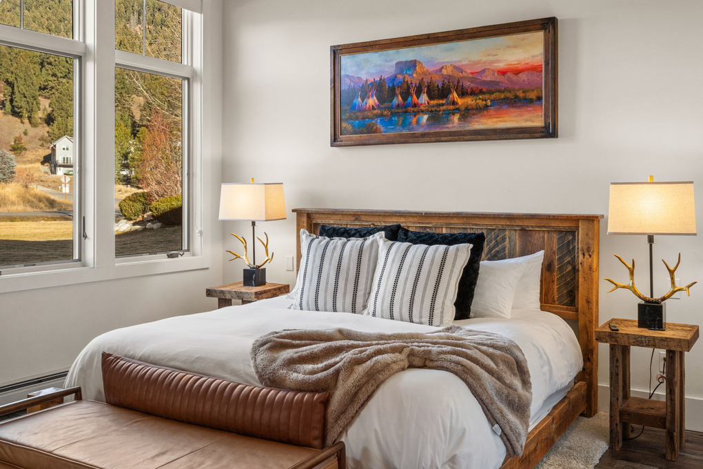 Primary Bedroom w. En-Suite Full Bath and Deck Access