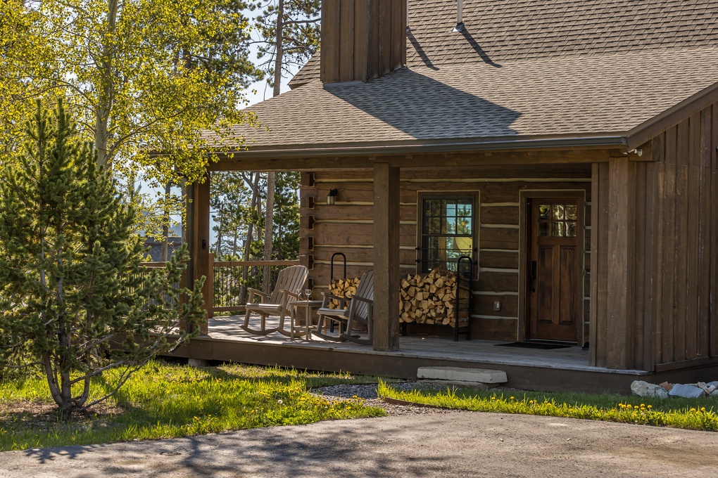 Private Front Porch