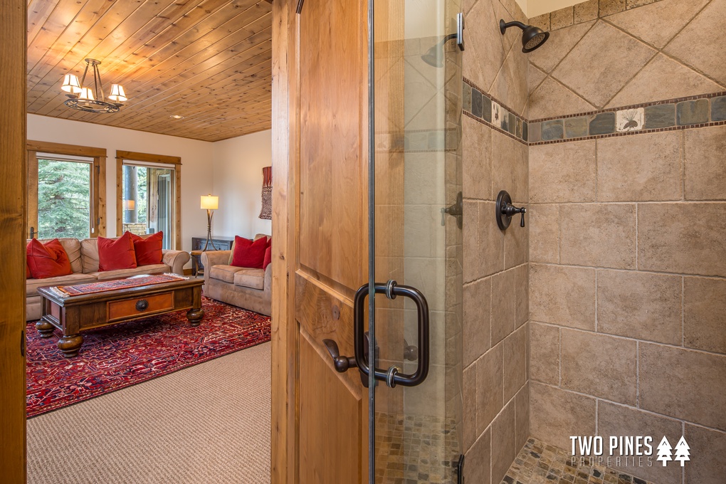 Downstairs Living Room with Shared En Suite Bathroom