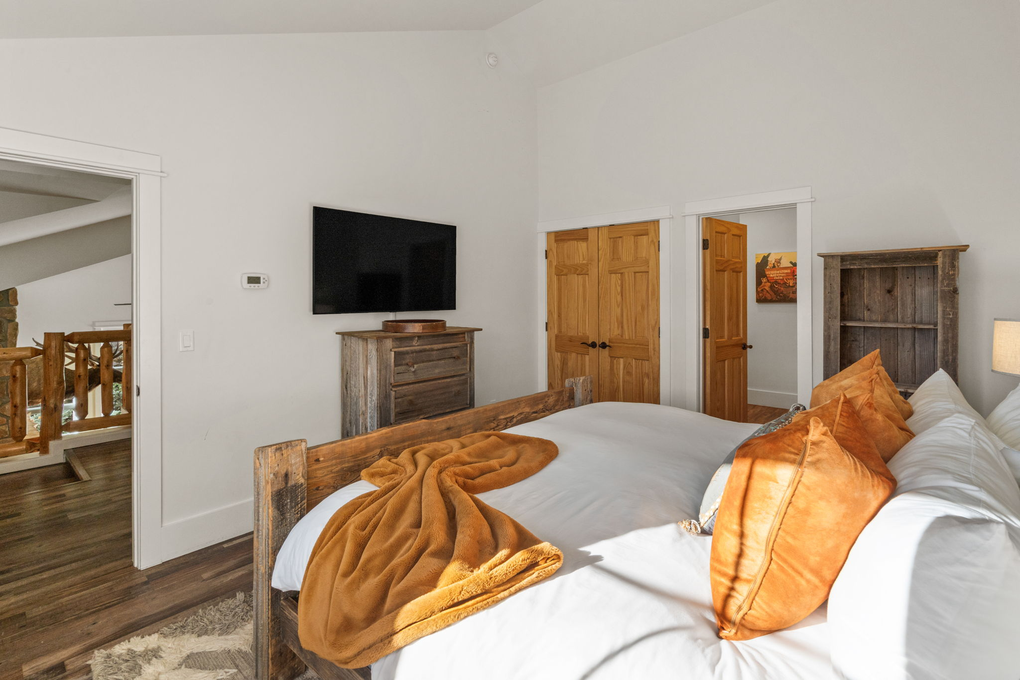 Upstairs Left Guest Bedroom 2 (King Bed)