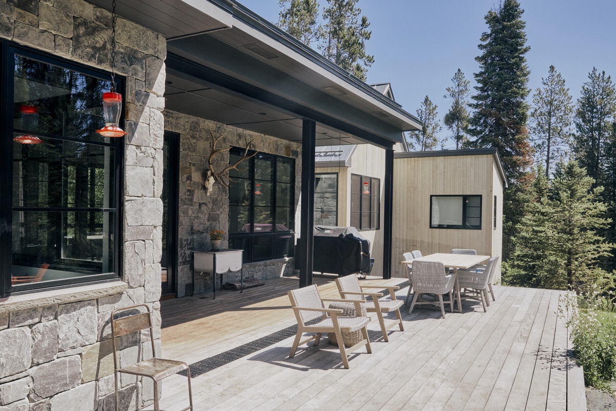 Mount Haven — Rear Deck