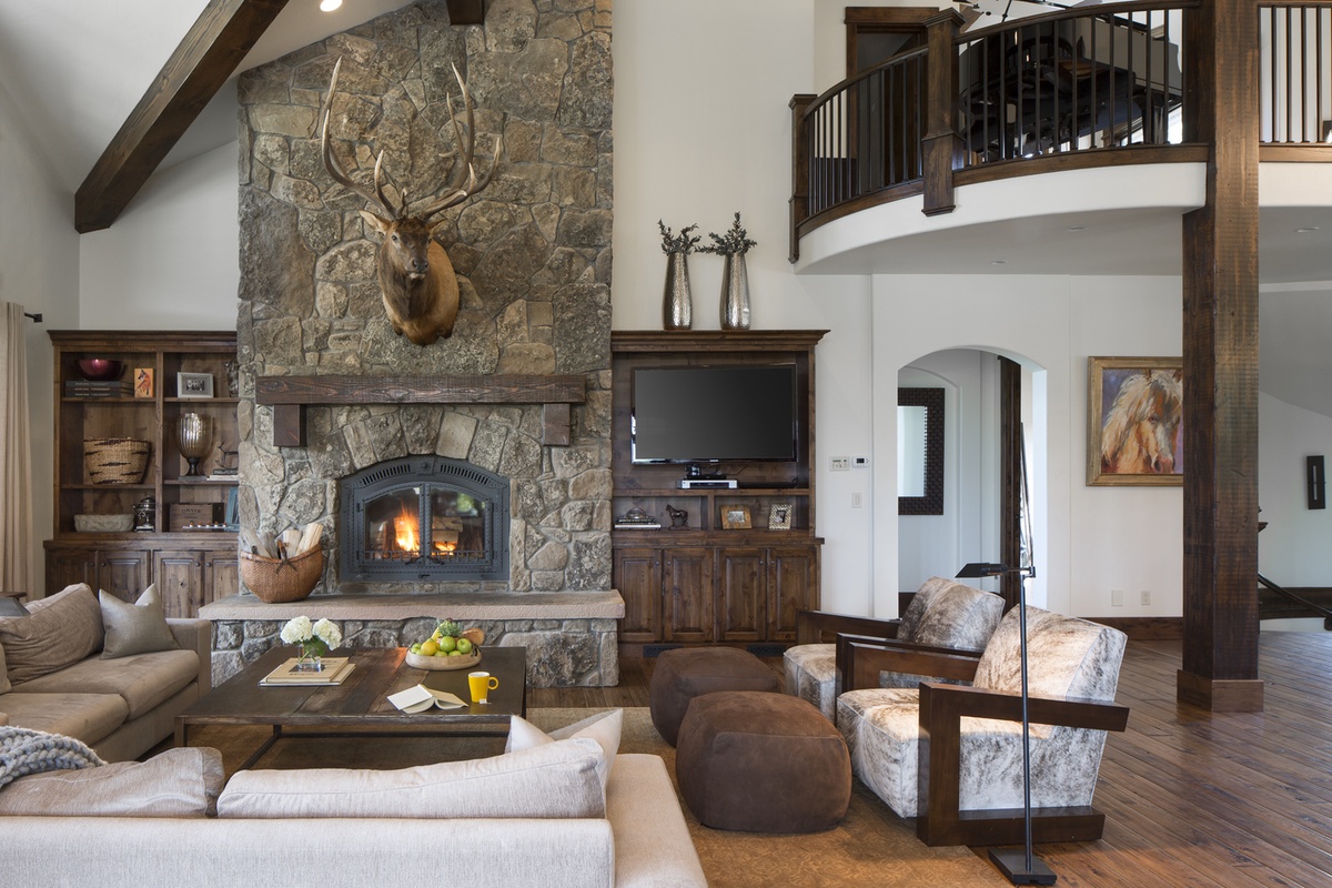 Horsethief Canyon Lodge — Great Room