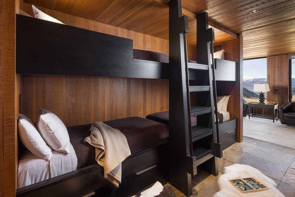 Pataheya — King & Bunk Suite