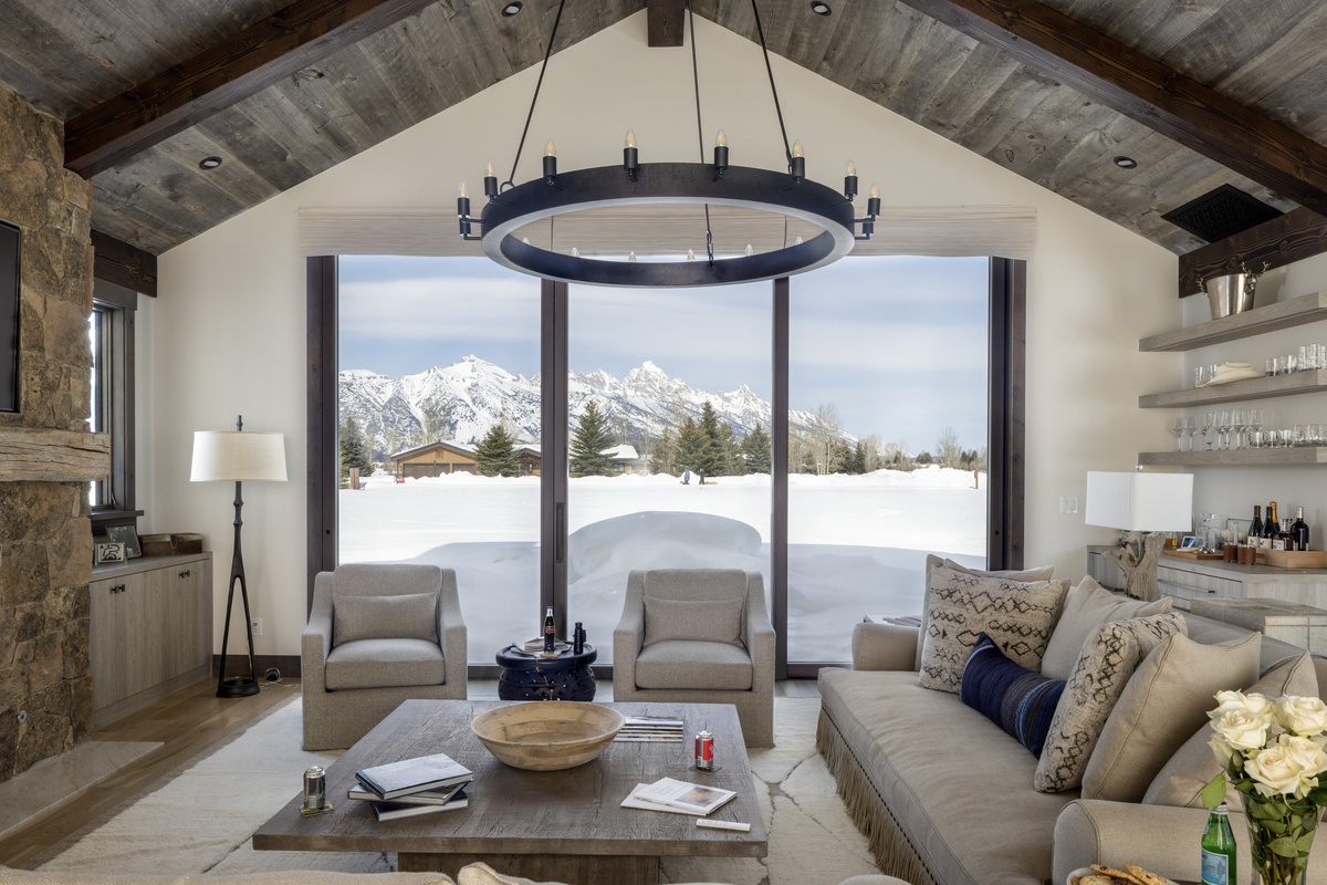 Mountain Serenity — Great Room