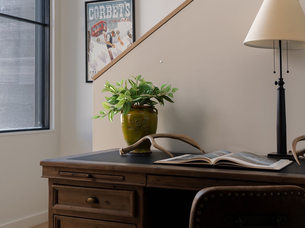 Glenwood 12 — Office / Fitness